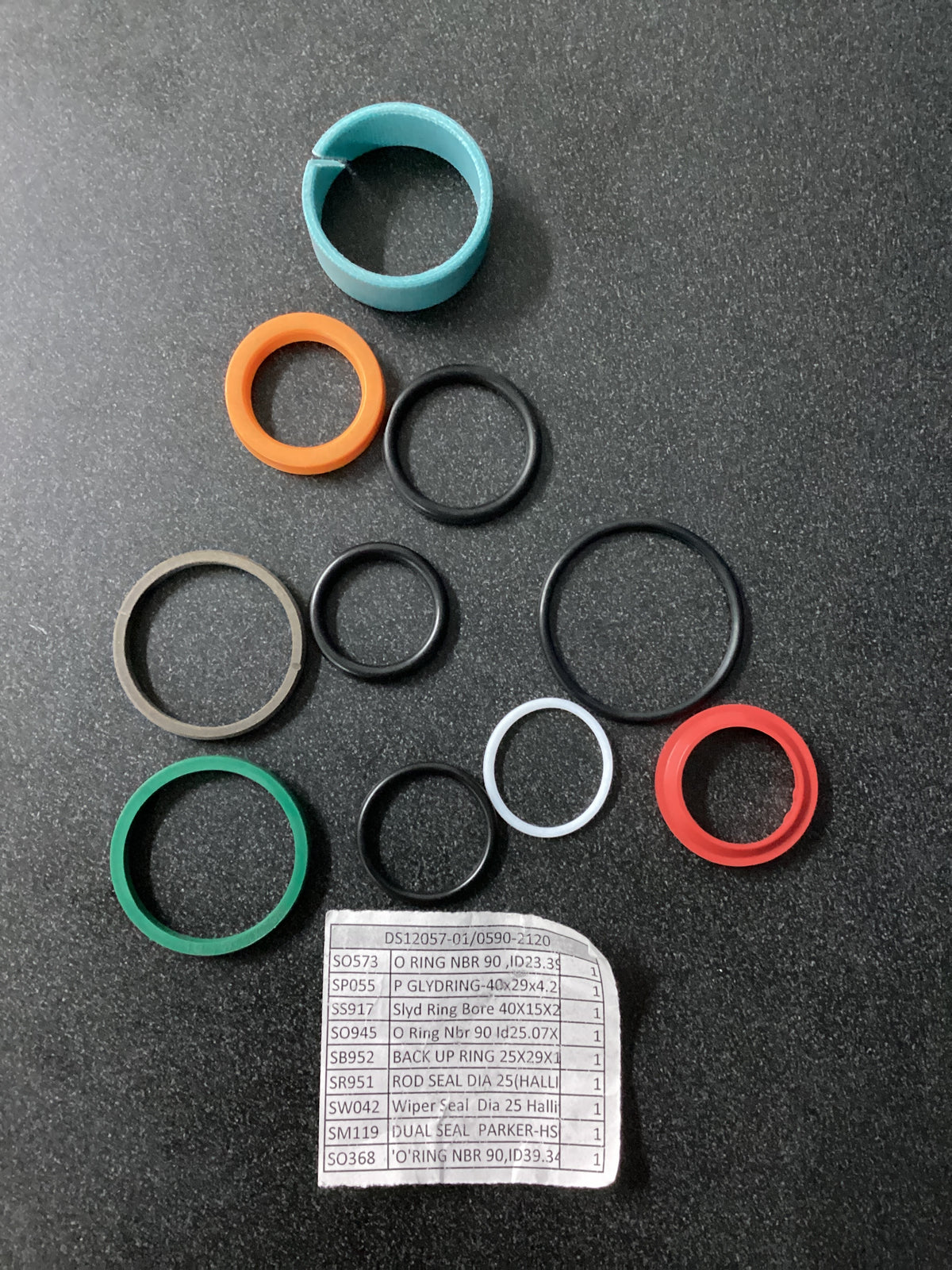 Mahindra Parts - Seal Kit | Part #KMW05902120