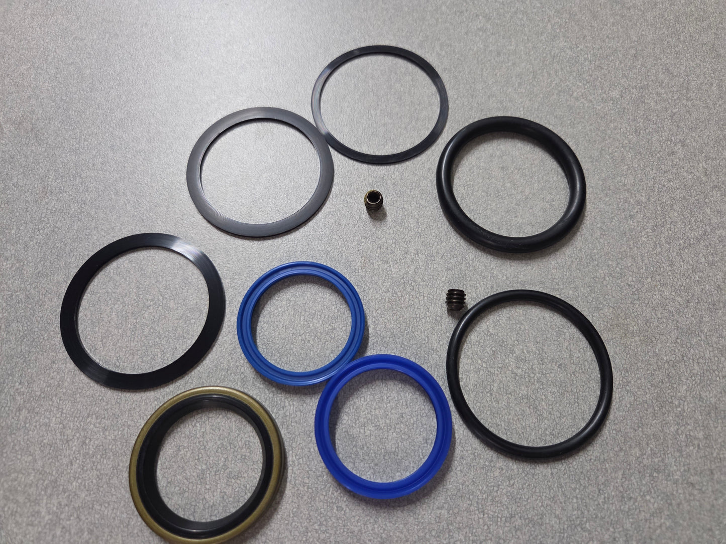 Mahindra Tractor Loader Tilt Cylinder Seal Kit KMW05902002