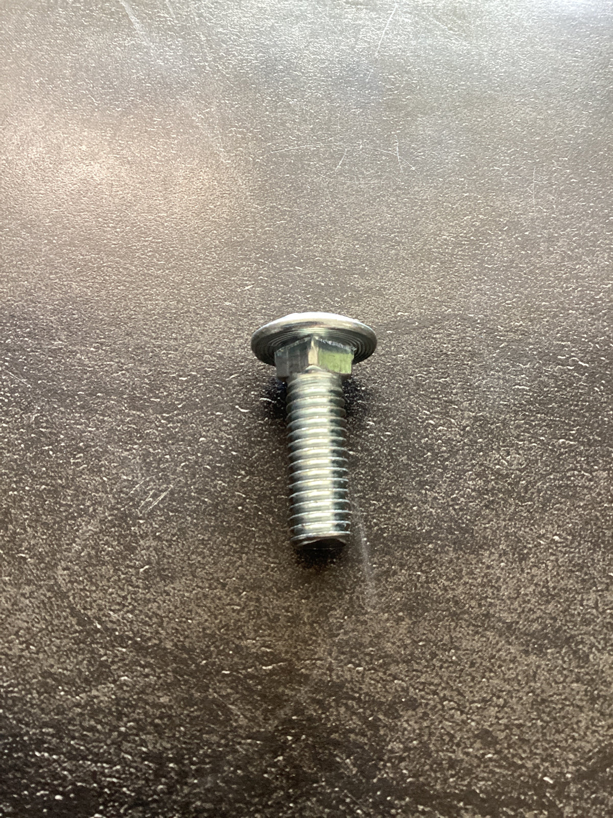 Mahindra Parts - Carriage Bolt 3/8''- 16 X 1.25'' | Part #KMW05461042