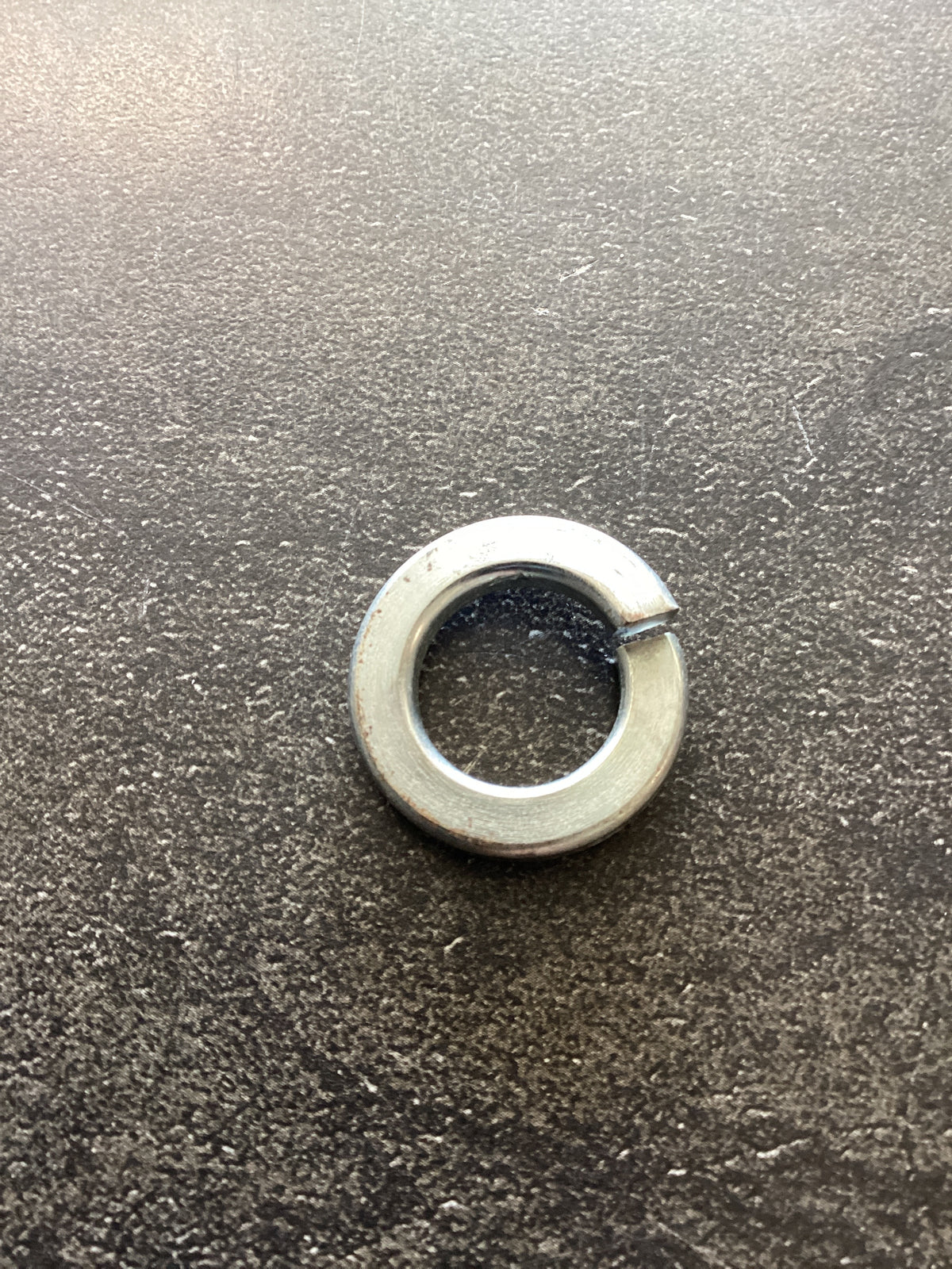 Mahindra Parts - Washer, Spring M14 | Part #V4011600140