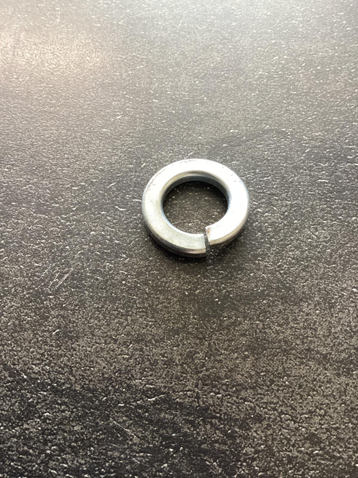 Mahindra Parts - Washer, Spring M14 | Part #V4011600140