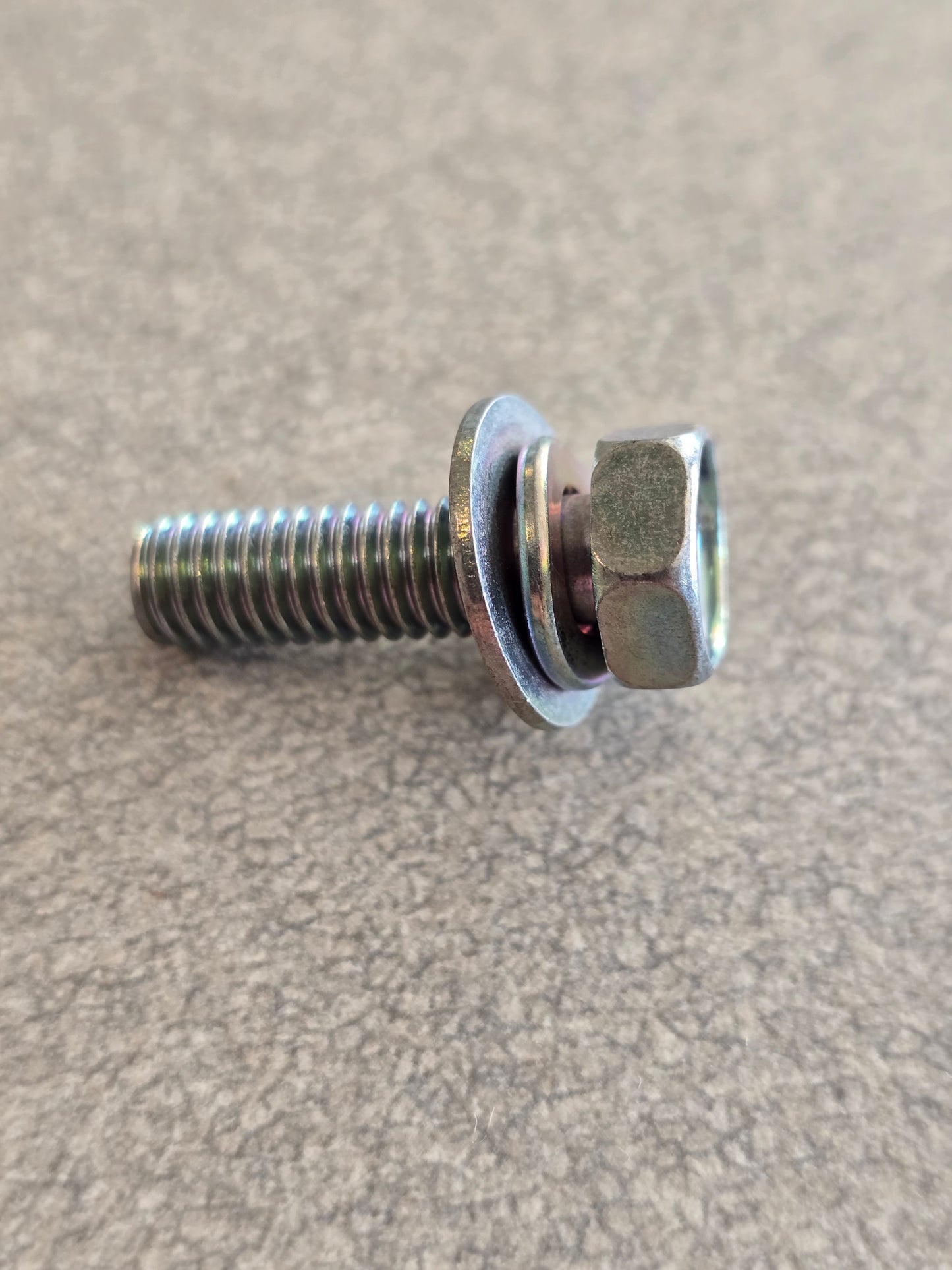 Mahindra Tractor Bolt, W/washer H1440106012