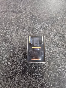 Mahindra Tractor Relay 5 Pin 35980875000