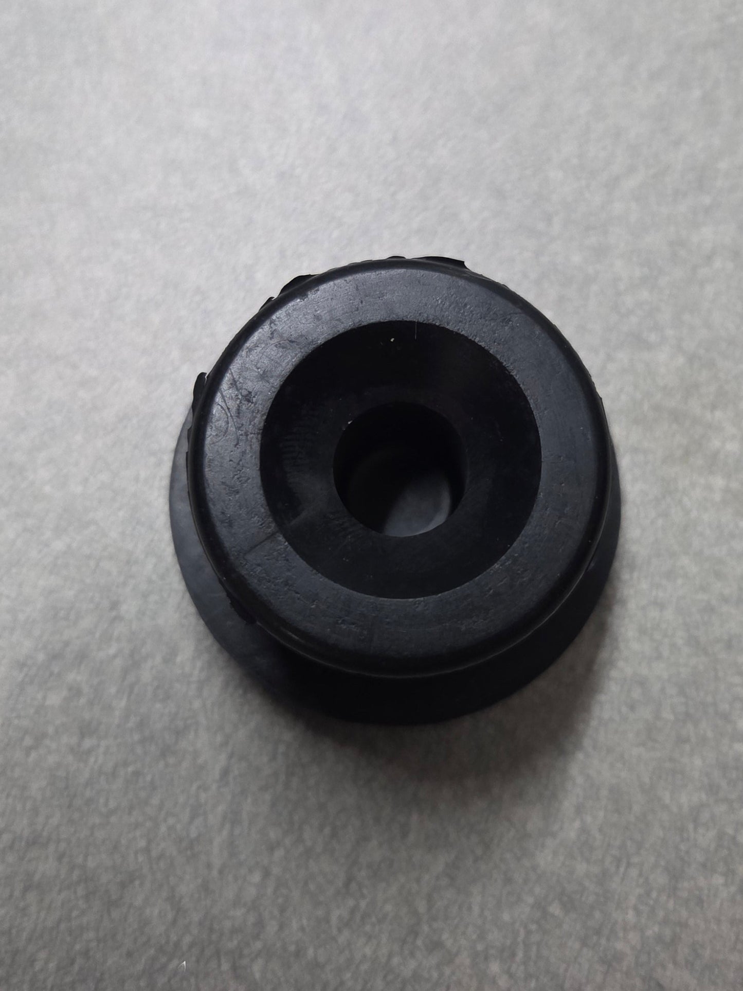 Mahindra Tractor Front Axle Fill Plug / Cap 11911211000