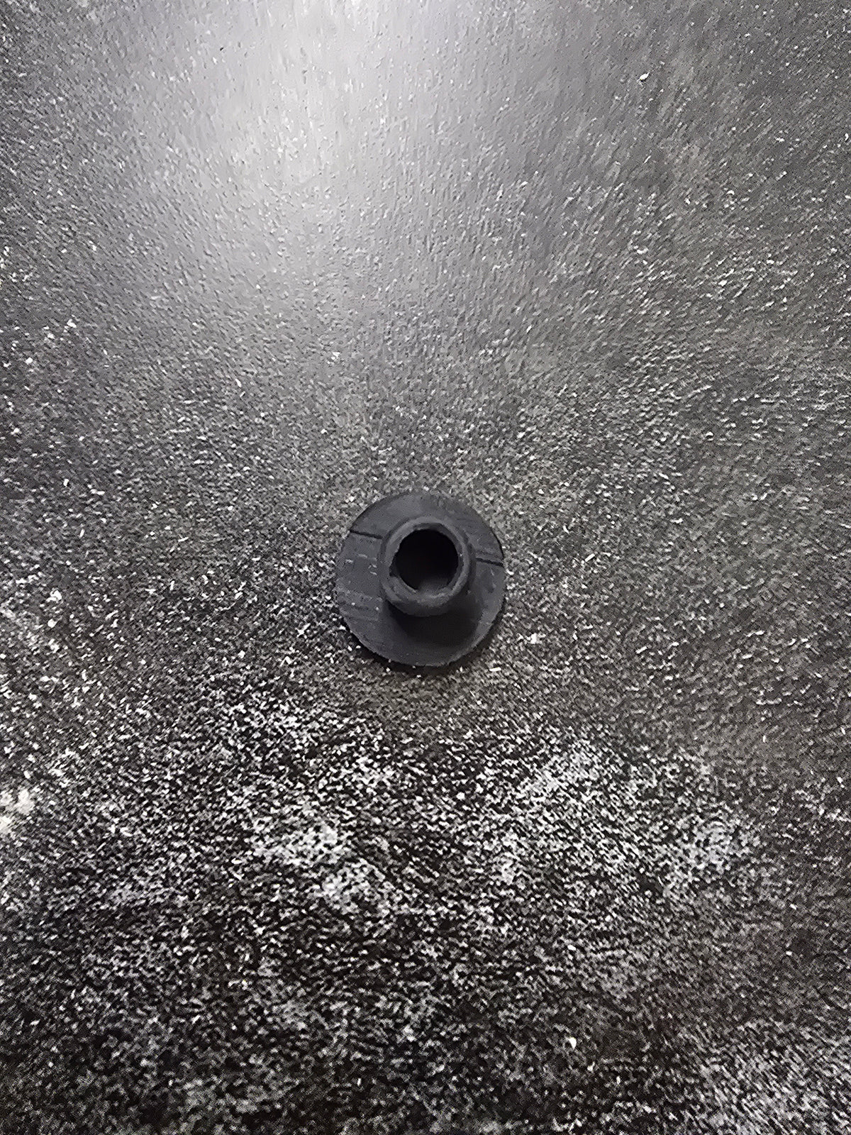 Mahindra Tractor Cluster Plug Bottom Left Hand (LH) 007637747U1
