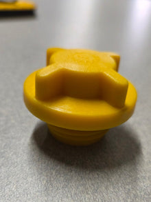 Mahindra Tractor Hydraulic Fluid Fill Port Cap 11615012100