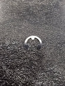 Mahindra Tractor Door Hinge Pin Snap Ring V7082400070