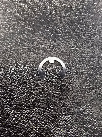 Mahindra Tractor Door Hinge Pin Snap Ring V7082400070