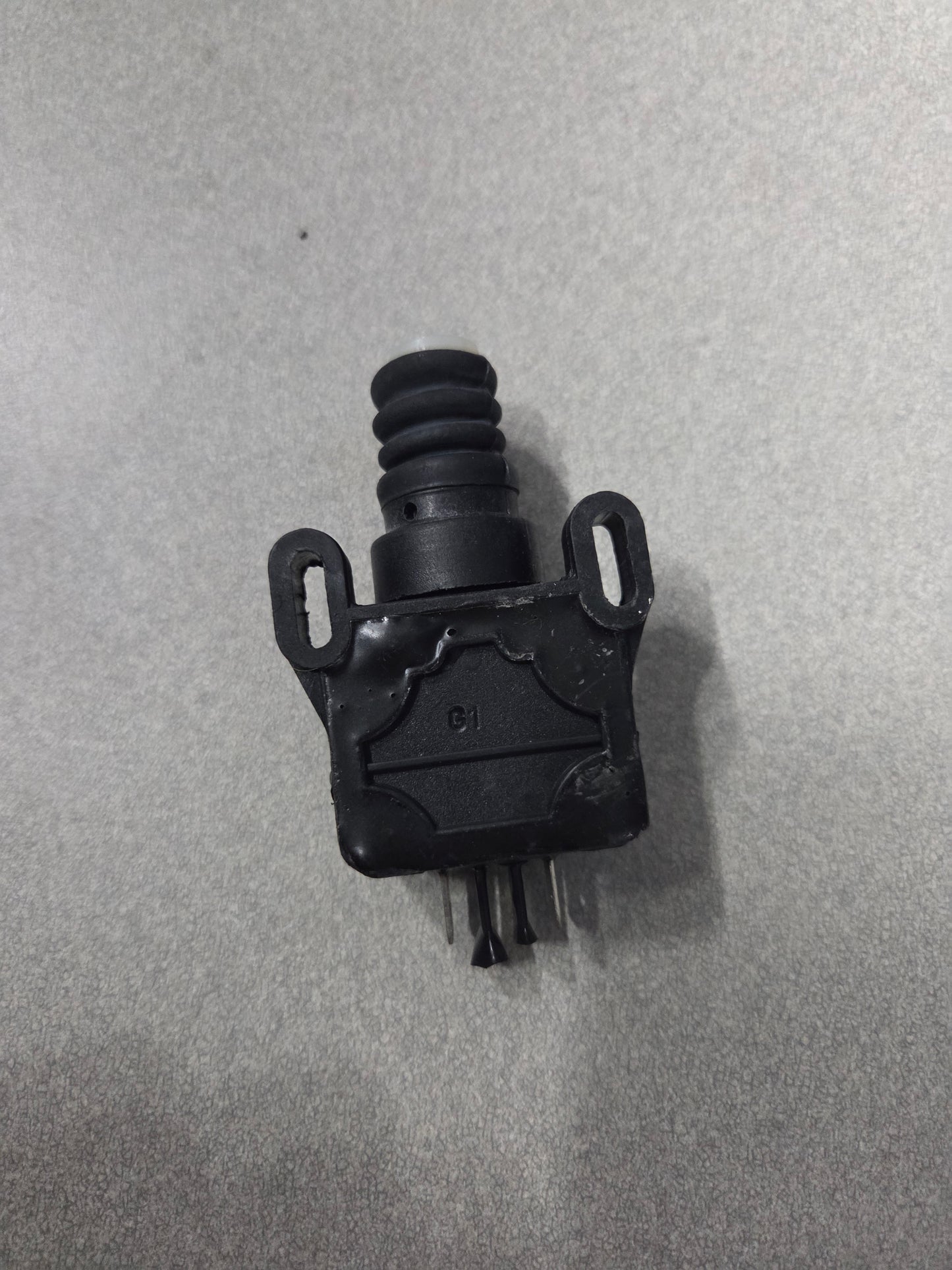 Mahindra Tractor PTO / Neutral Safety Switch 000013058P05