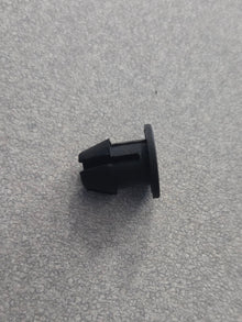 Mahindra Tractor Plug 007535100C1