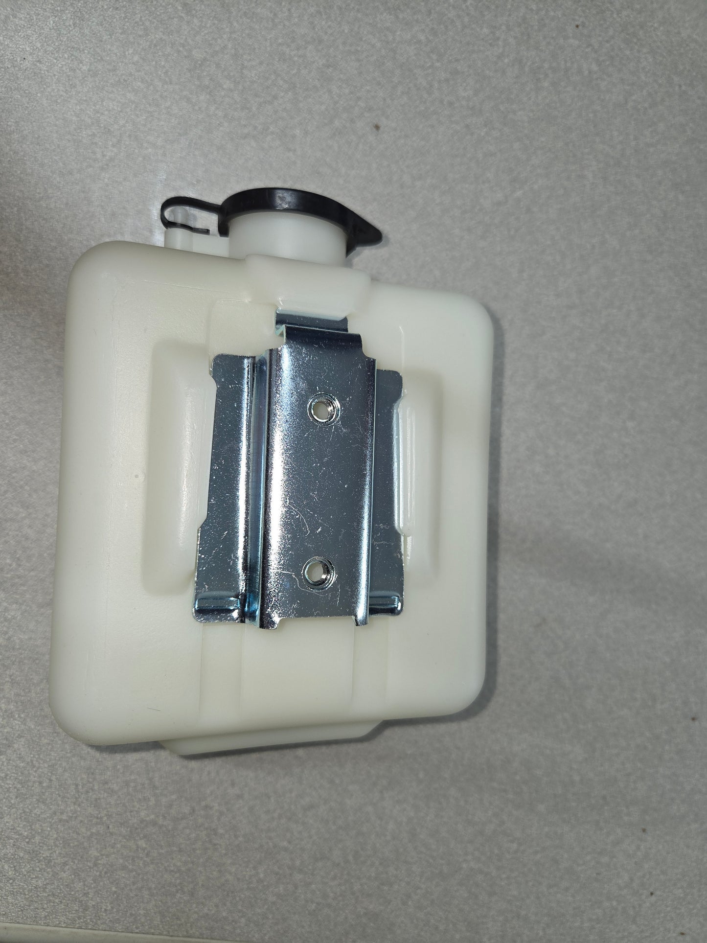 Mahindra Tractor Windshield Washer Fluid Tank / Reservoir 12426695500