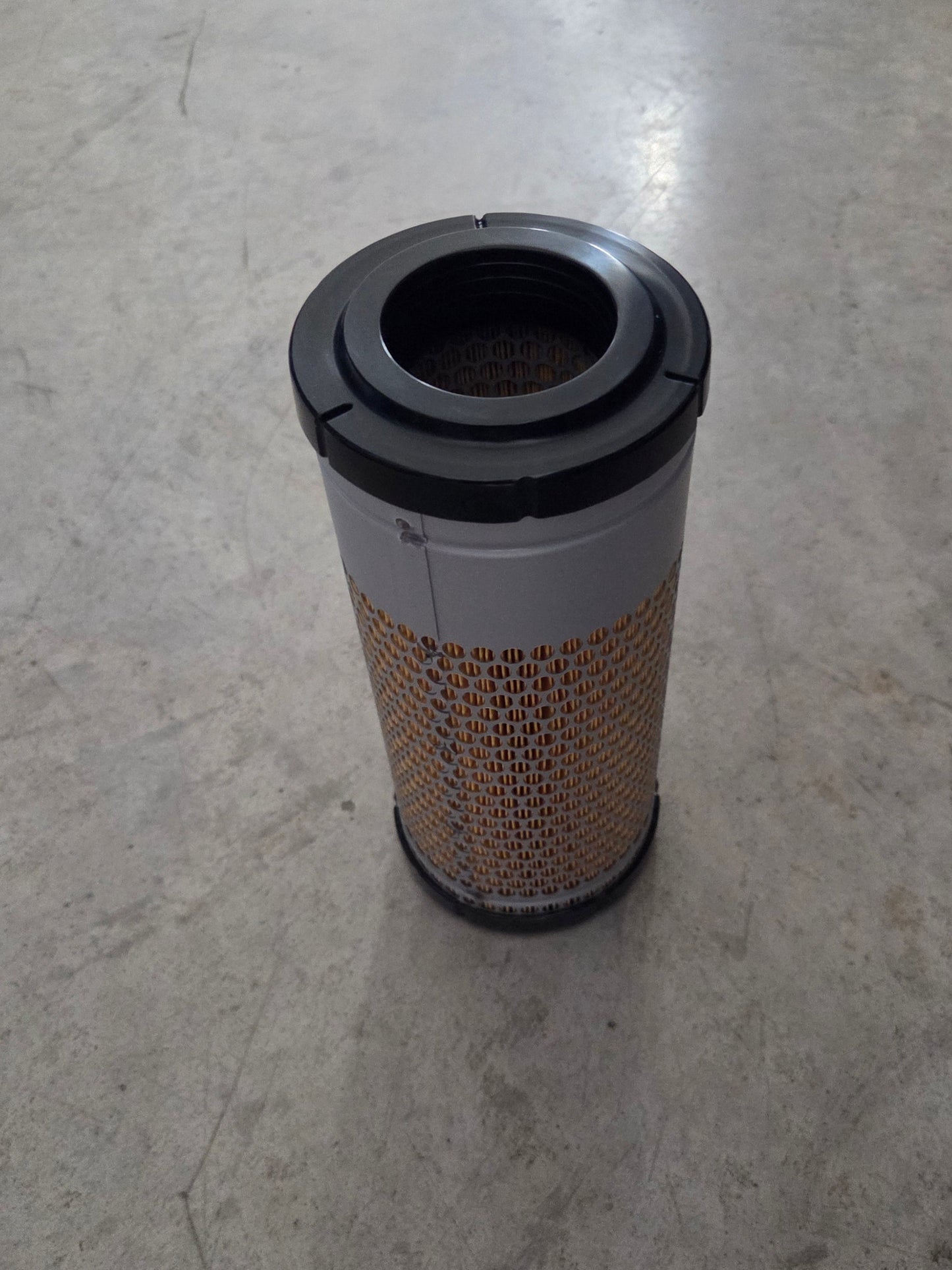 Mahindra Tractor Primary (Outer) Air Filter 10400511200