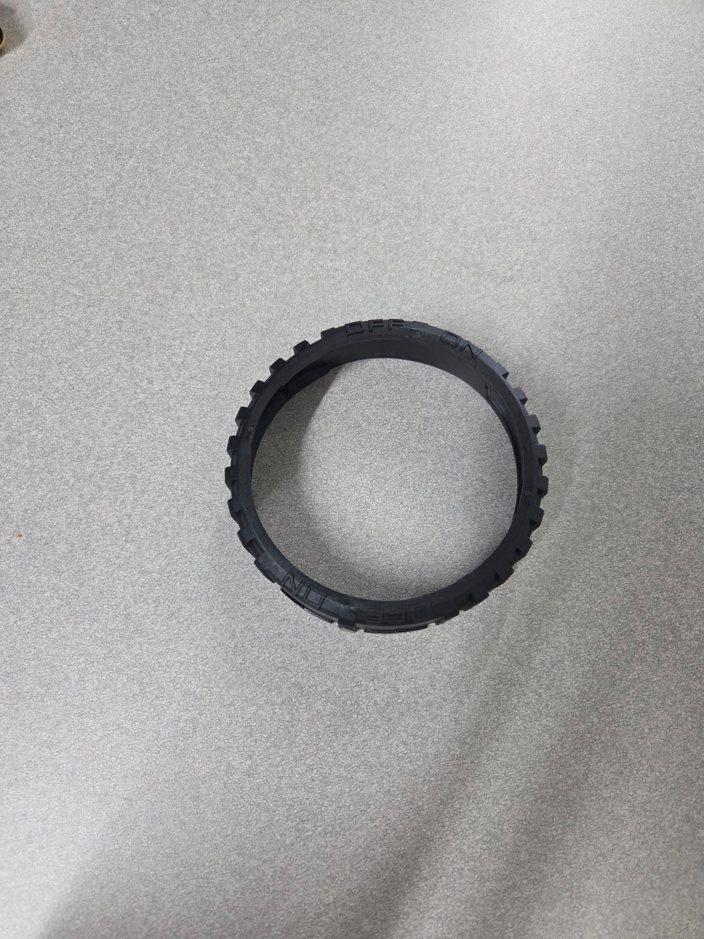 Mahindra Tractor / Roxor Fuel Filter Retainer Ring 006038462V01