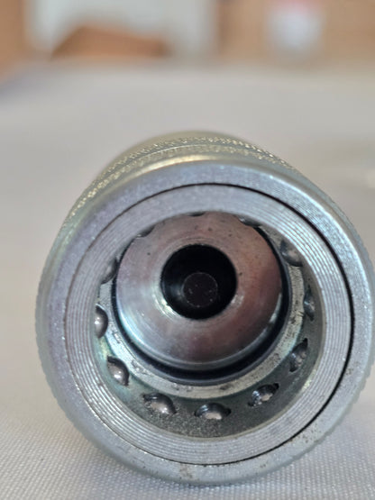 Mahindra Tractor Hydraulic Female Quick Disconnect KMW05806067