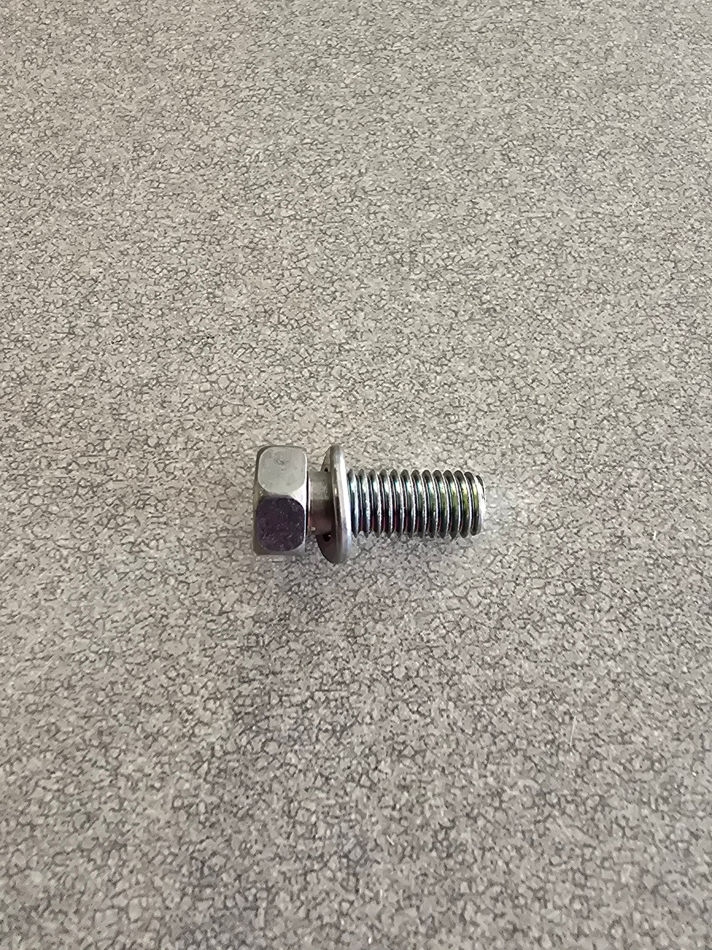 Mahindra Tractor Bolt with Washer M8x20 F1540108020